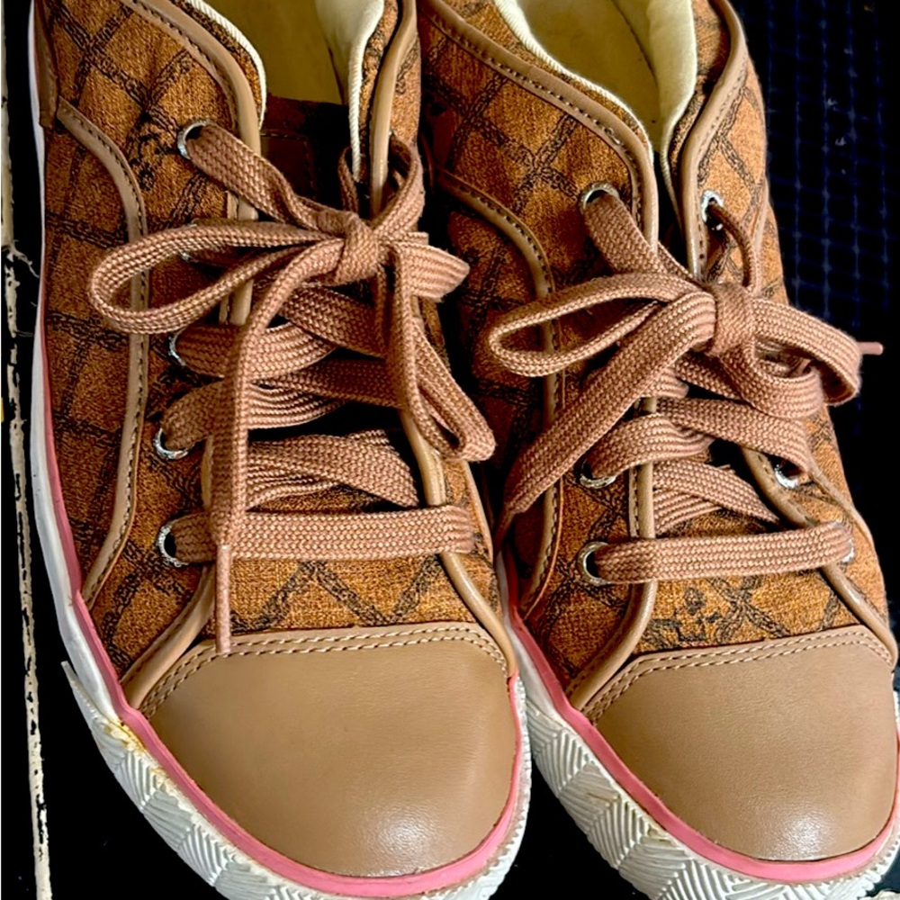 L.A.M.B. Shoes good condition size 10 w